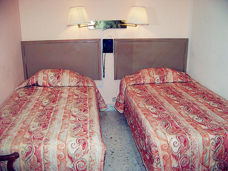 מטמורוס Hotel Bilbao חדר תמונה